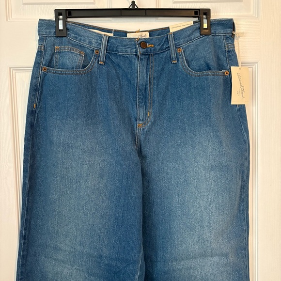 Universal Thread Denim Jeans Women's Size 14
Relaxed Wide Leg 100% Cotton NWT - Picture 2 of 13